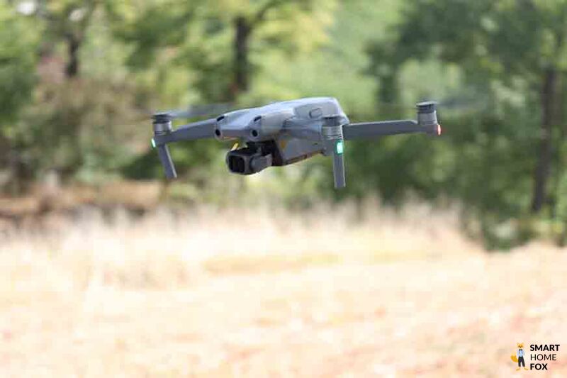 Die DJI Air 2S ist beim Schwebeflug im Test bei Smart Home Fox